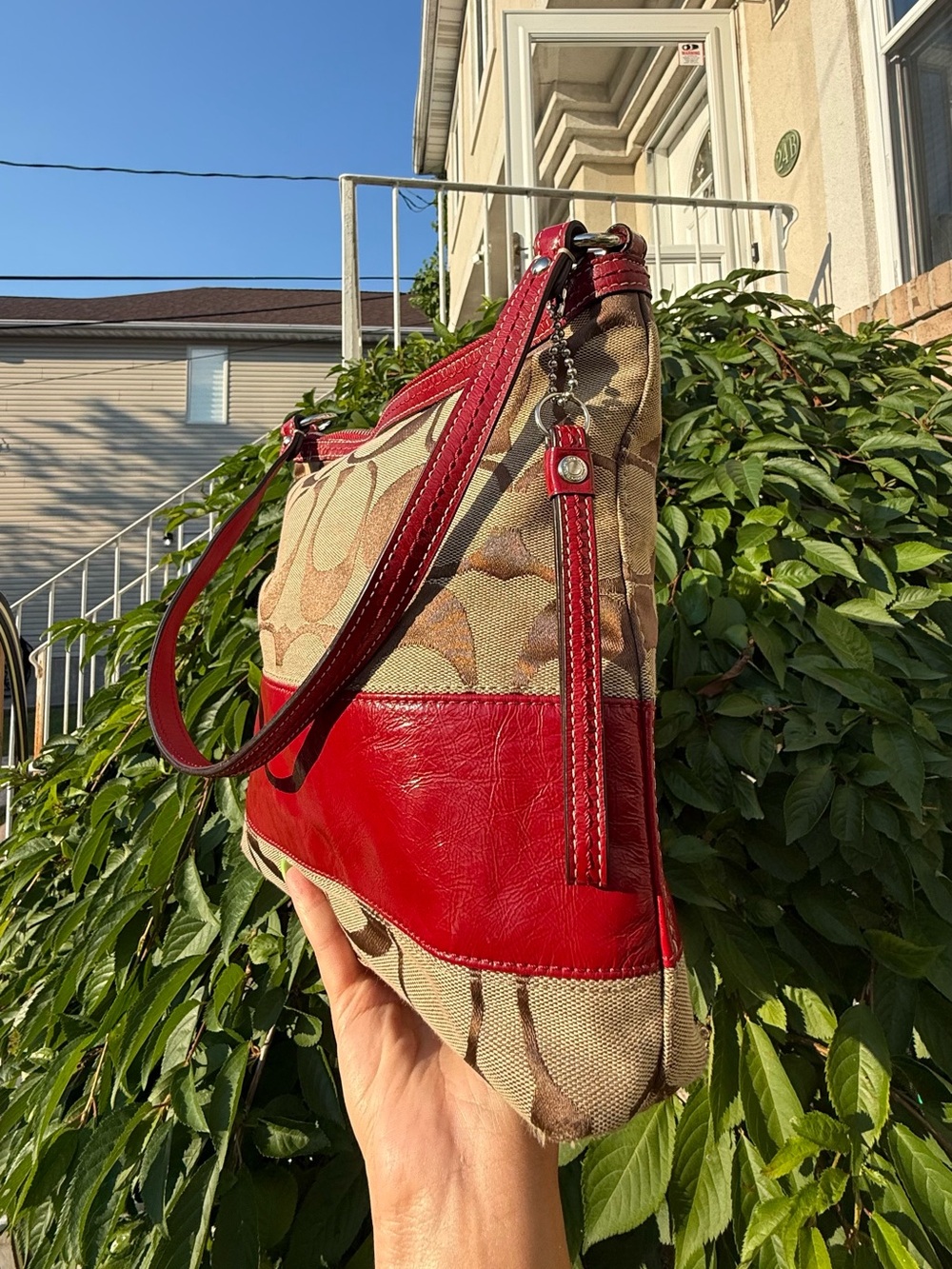 Vintage Coach Signature Canvas Patent Leather Shoulder Bag Y2K Red Hobo Purse - Picture 4 of 9
